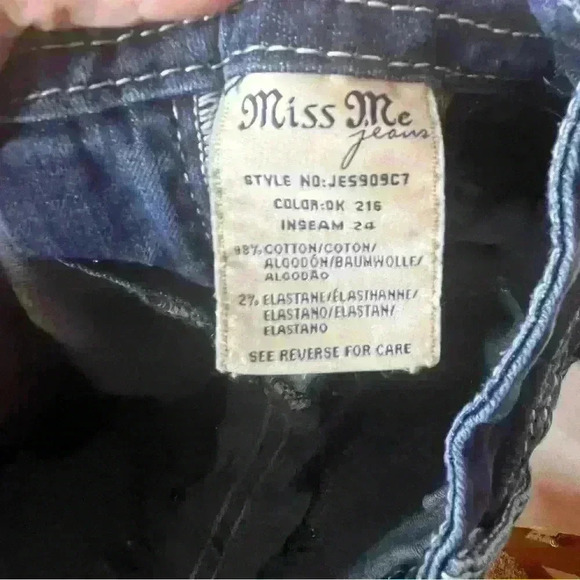 Miss Me Signature Cropped Denim Jean Women 26 Blue Dark Low Rise Back Flaps - Picture 9 of 9